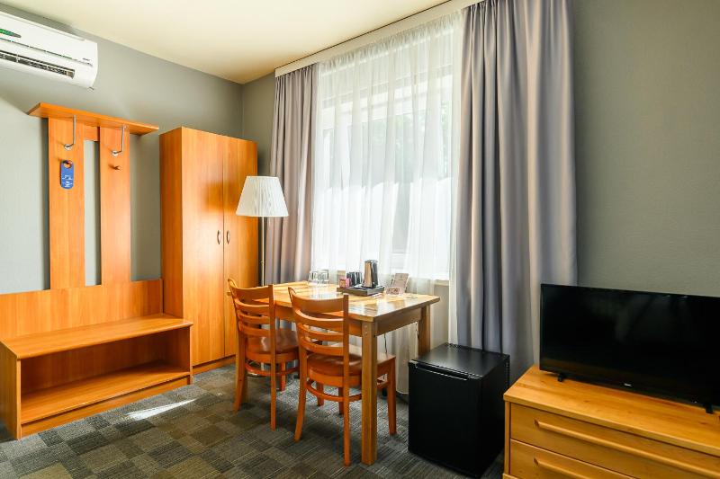 Liva Hotel - image 7