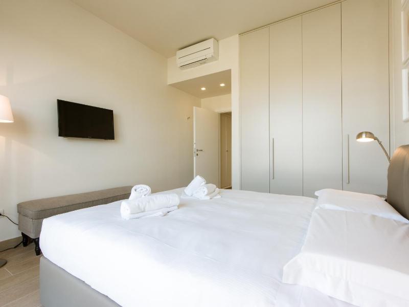 Apartments Florence - Ponte Vecchio Exclusive - image 3