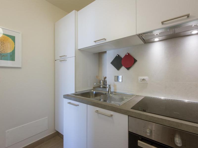 One-Bedroom Apartment image 2