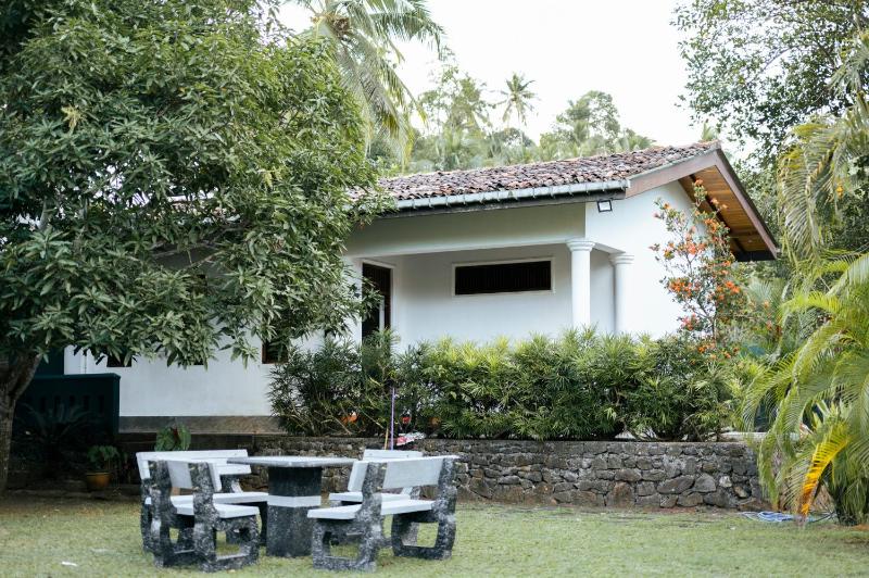 Calm Villa Ahangama - image 26