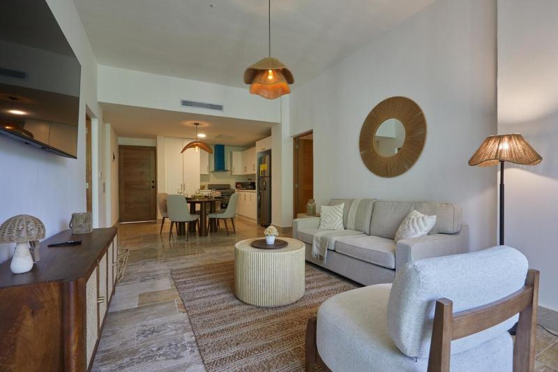 Modern Escape with Pool & Beach - image 13