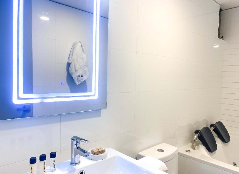Camino Real Loft in San Isidro by Wynwood House - image 14