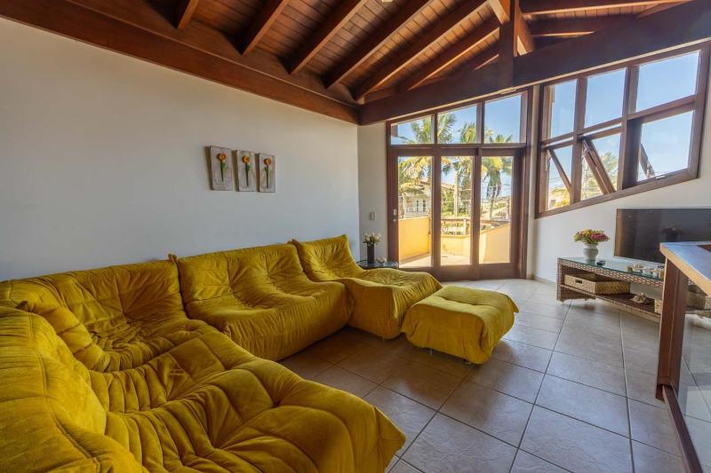 Casa com Area Gourmet e Quintal a 200 m da Praia - image 15