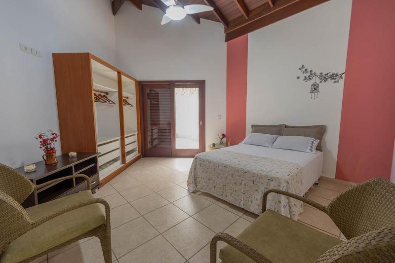 Casa com Area Gourmet e Quintal a 200 m da Praia - image 37