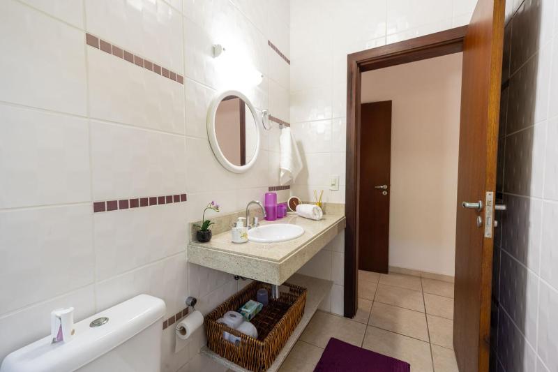 Casa com Area Gourmet e Quintal a 200 m da Praia - image 23