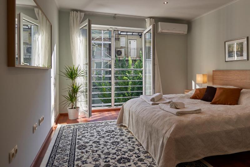 Penthouse Apartment 4 Bedrooms image 3