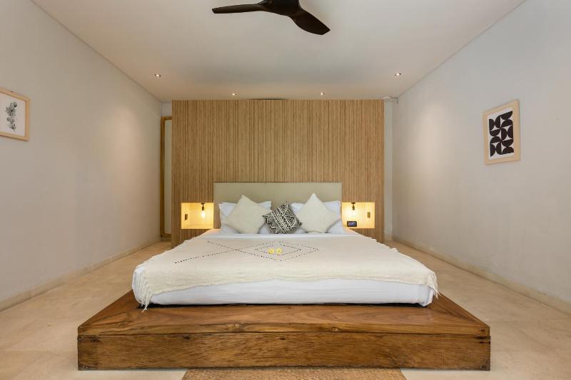 Villa Reina by SooBali - Spacious & Modern near Canggu with Butler-Cook Private Pool and Tropical Gardens - image 30