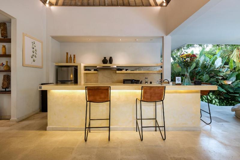 Villa Reina by SooBali - Spacious & Modern near Canggu with Butler-Cook Private Pool and Tropical Gardens - image 37