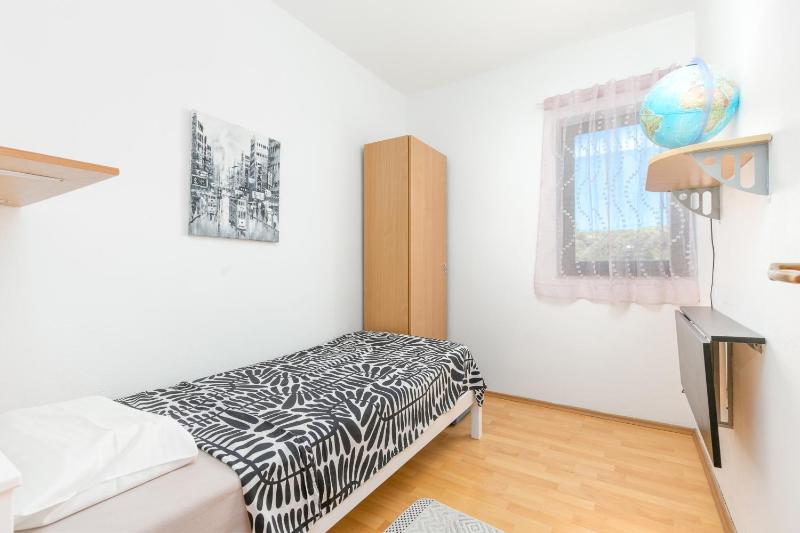 Family-friendly apartments with swimming pool Kastel Novi Kastela - 22569 - image 23