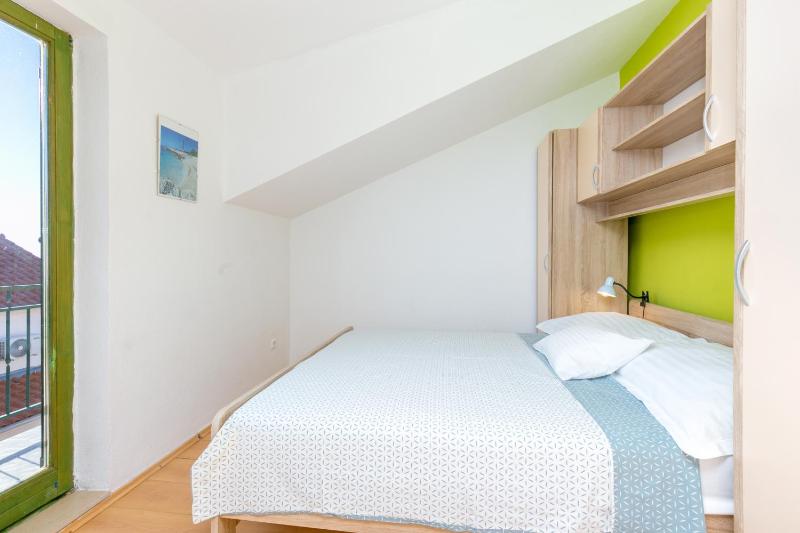 Family-friendly apartments with swimming pool Kastel Novi Kastela - 22569 - image 36