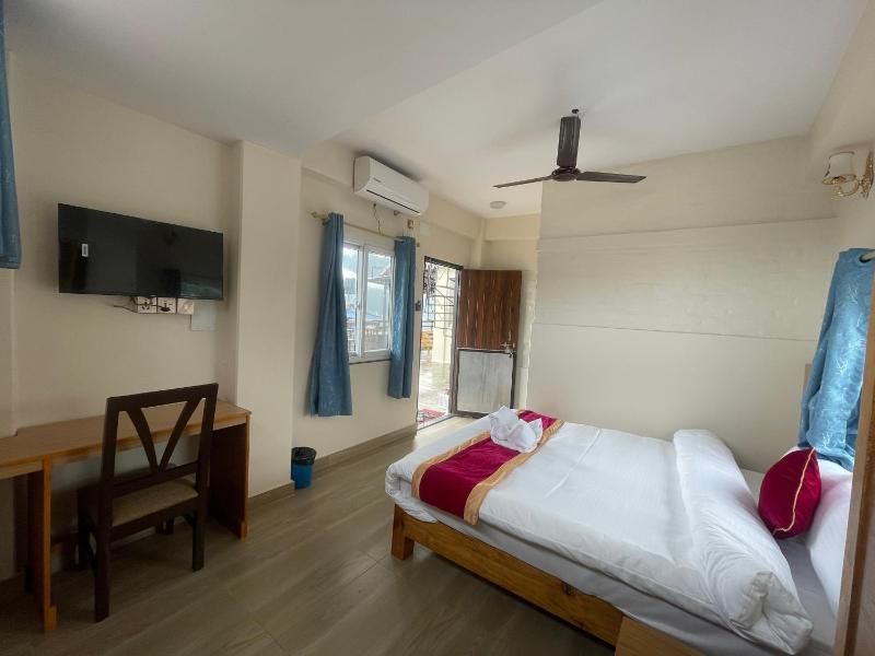 Hotel Roadside Inn - image 15