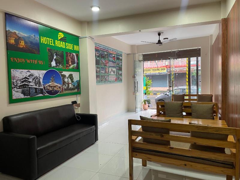 Hotel Roadside Inn - image 16