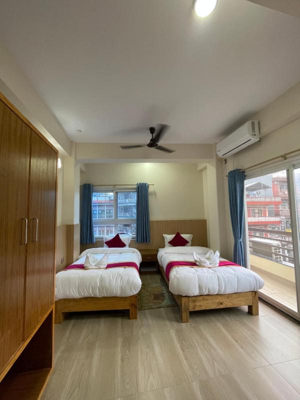 Hotel Roadside Inn - image 12