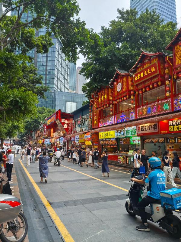 弥尘设计师民宿解放碑店-中古风四 - image 14