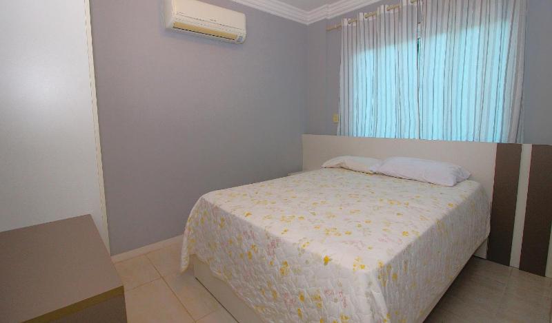 1013 Apartamento para locação em Bombinhas - image 2