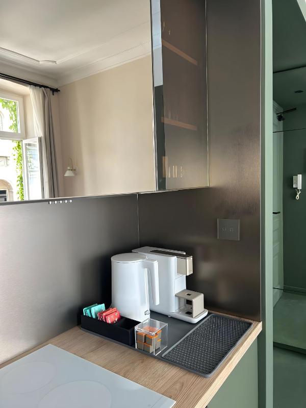 Design Suite in Prime Location Superstring Home - image 15