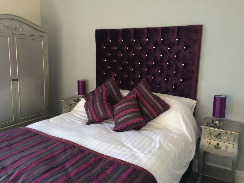 Superior King Room image 2