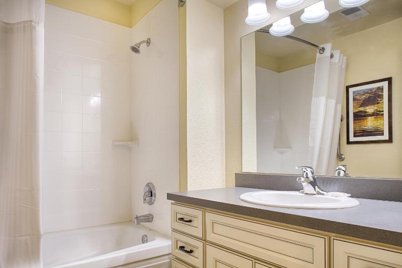 Two-Bedroom Apartment image 3