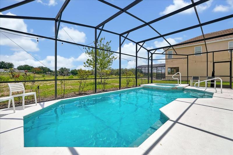 5414 OAKGRAIN CT DAVENPORT 12 BEDS - image 46