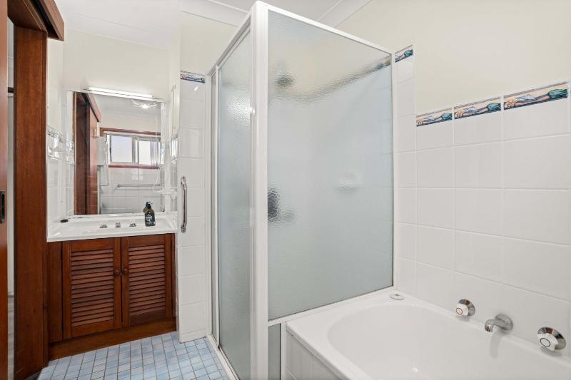 Blakeys Bungalow by Experience Jervis bay - image 11