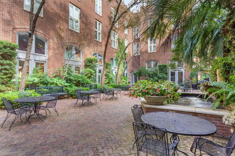 Church Street Inn Historic Charleston Ascend Collection Hotel - image 2