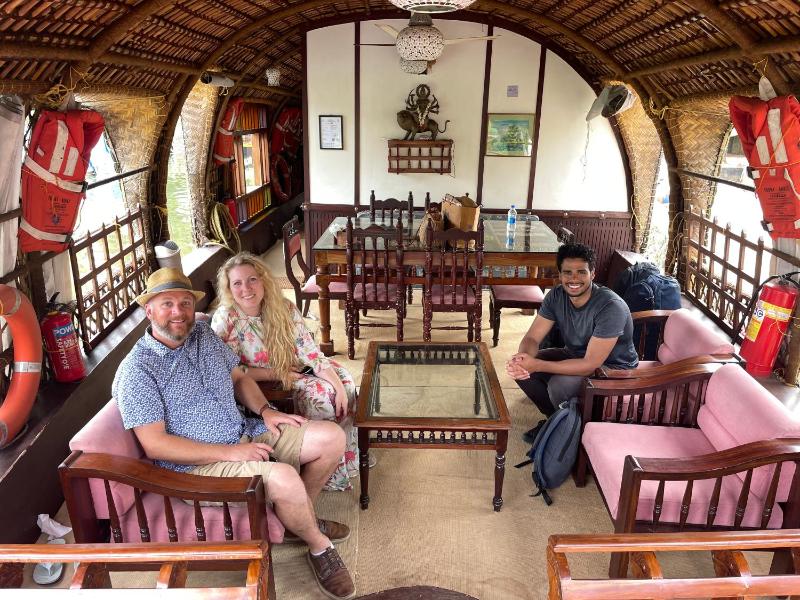 Thara's Houseboat - image 2