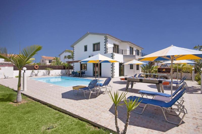 Villa Coral Christina by Villa Plus - image 1