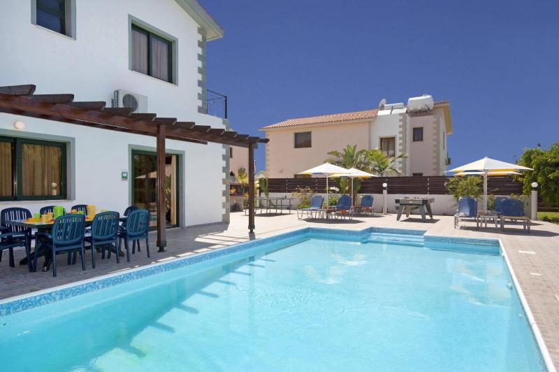 Villa Coral Christina by Villa Plus - image 12