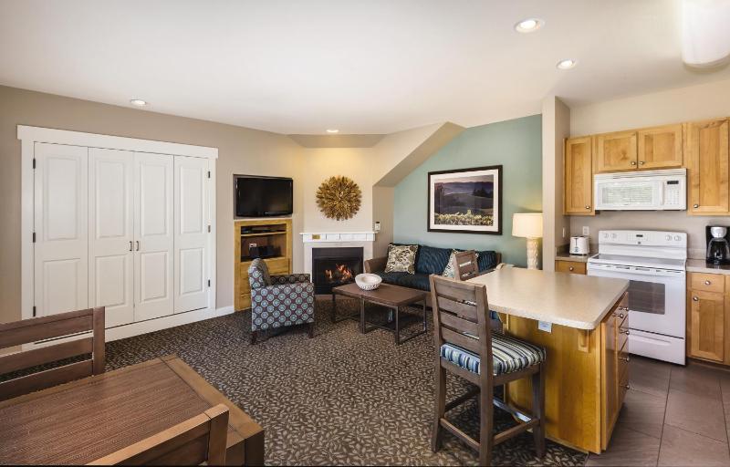 One-Bedroom Apartment image 3