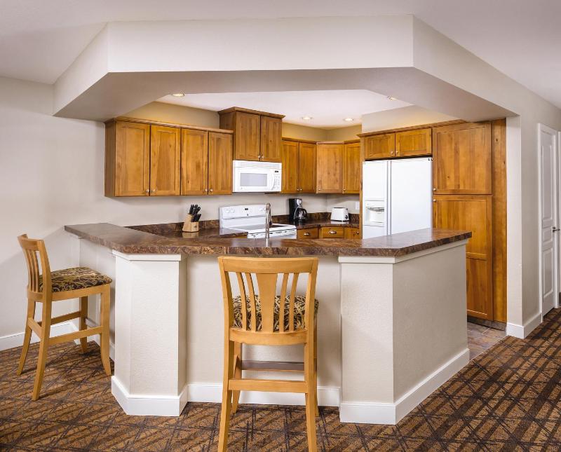 Three-Bedroom Apartment image 3
