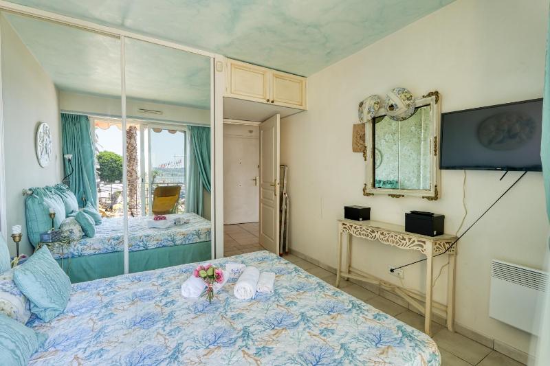 Victoria Beach Apartments - image 23