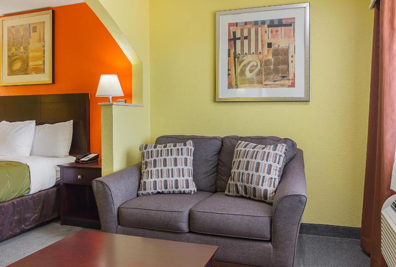 King Room - Non-Smoking image 2
