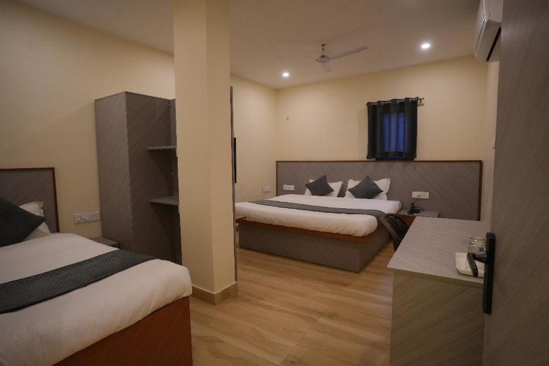 Hotel Aroma - image 1
