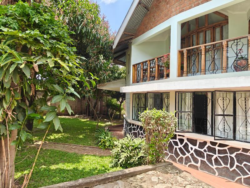 Arusha Garden Home - Antique Villa - image 15
