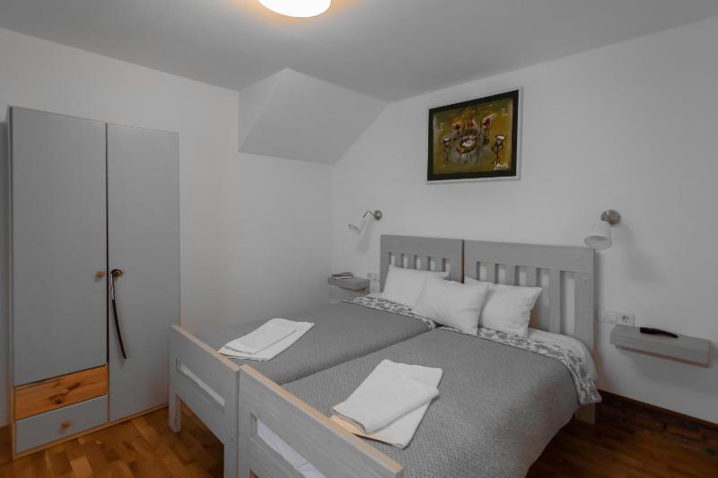 YellowBoot Aparthotel - image 8