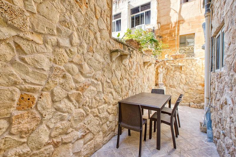 Charming and cosy maisonette in Sliema RABE1-1 - image 11