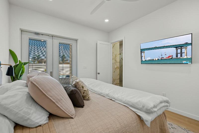Miramar House 120 E Constellation home - image 29