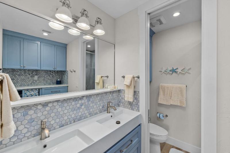 8242 Breakers Blvd home - image 3