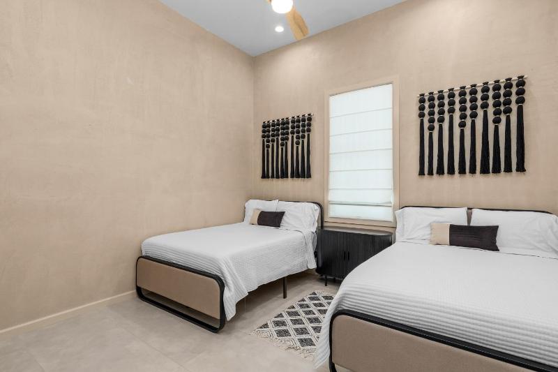 Nomad House at The Shores home - image 4