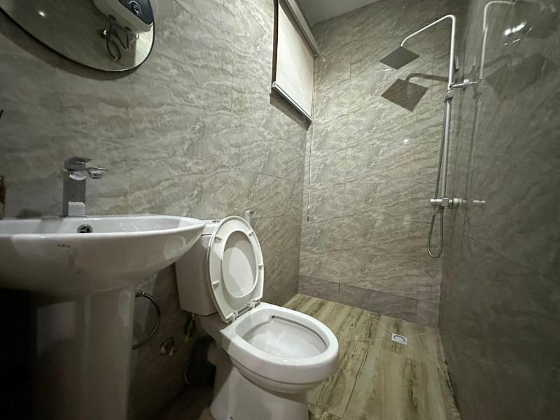 Luxury 1 Bedroom Apartment in Lekki - image 3