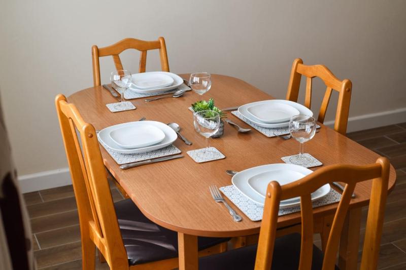 Centrally Located 3Bed Family Home - image 35