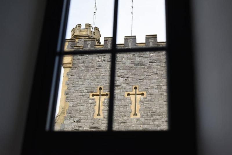 Fancy Staying in a Prison? Sleeps7 2Bath w/parking - image 12