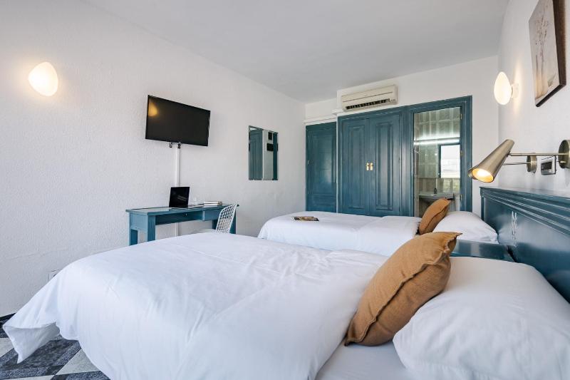 Hotel Agur - image 9