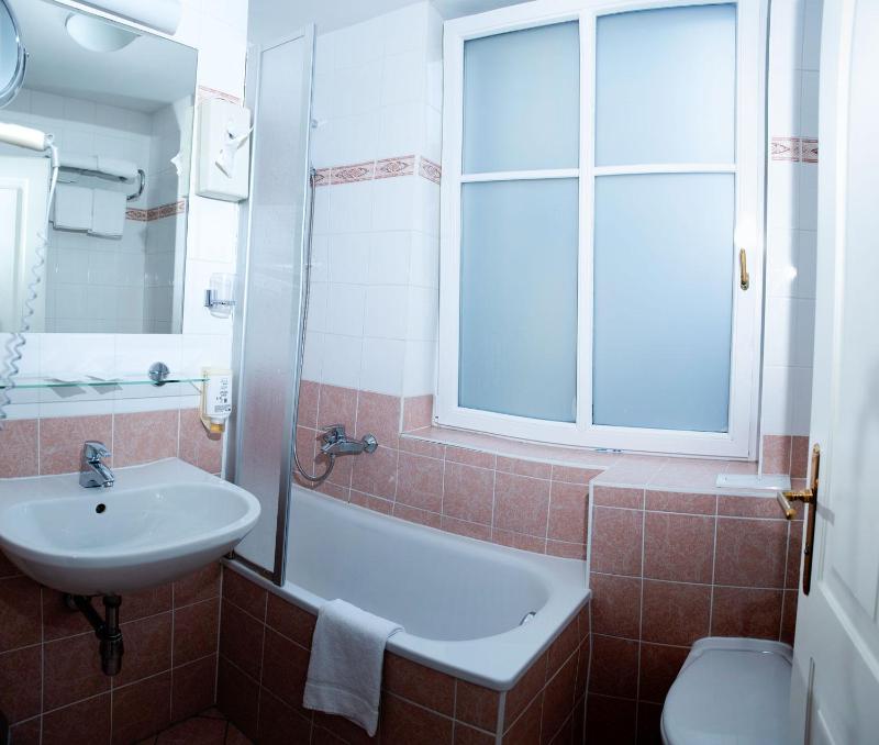 Suite Hotel 900m zur Oper - image 5