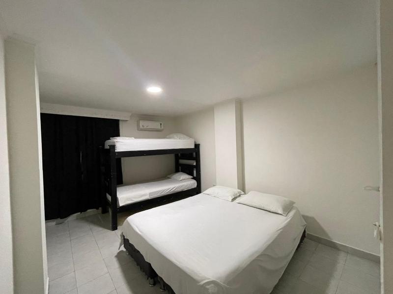 Apartamento en el rodadero - Primera linea de playa - image 6