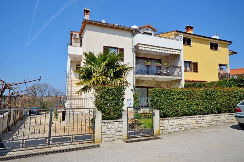 Apartments Biserka - image 25