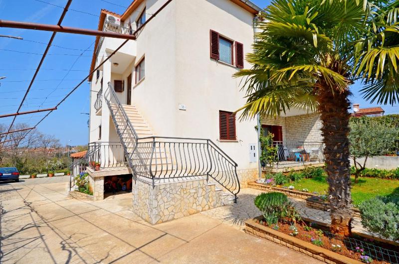 Apartments Biserka - image 15