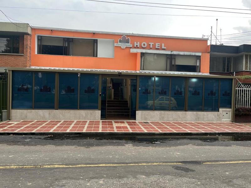 Aw Hotel Ariston Embassy - image 14