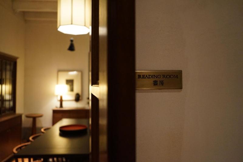 Lee Manor Hotel - image 28