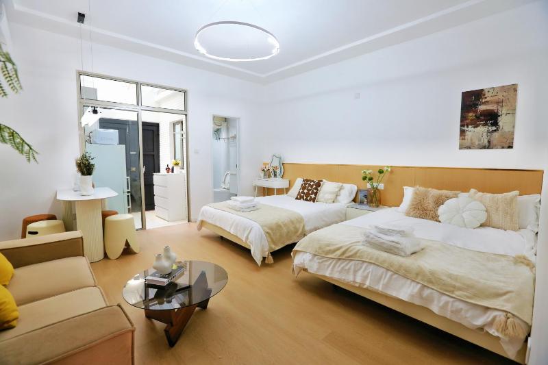 YunXi - Spacious Urban Studio - image 10